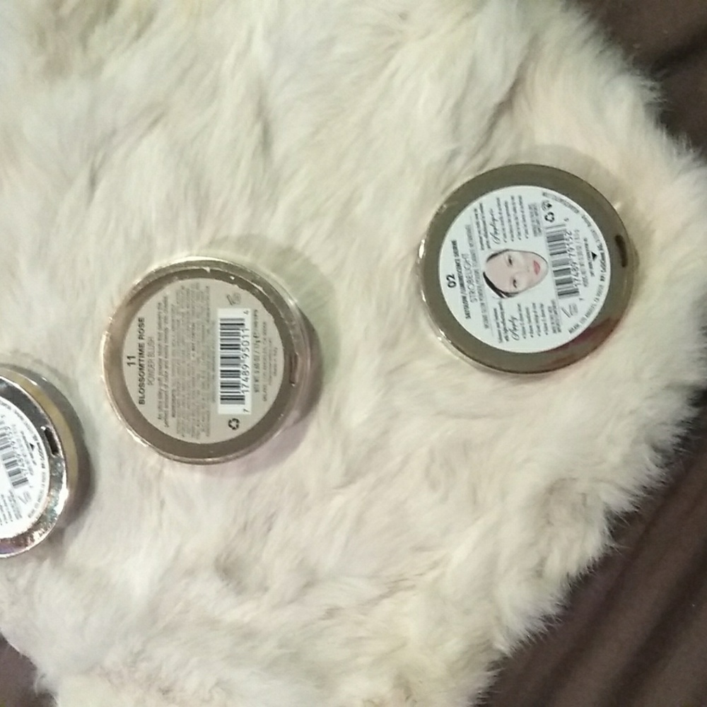 Highlighters and blush